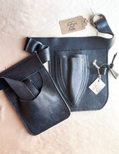 Load image into Gallery viewer, Gardening Leather Tool Belt