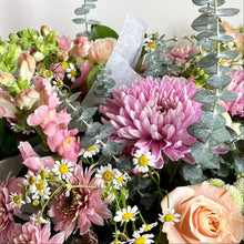 Load image into Gallery viewer, Monthly Bouquet Subscription