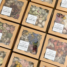 Load image into Gallery viewer, Dried Flower Crown Craft Kit