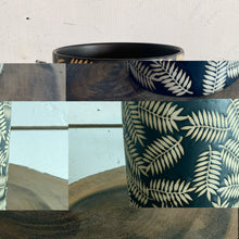 Load image into Gallery viewer, Black pot with leaf imprints
