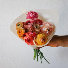 Load image into Gallery viewer, Monthly Bouquet Subscription