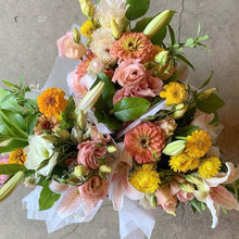 Load image into Gallery viewer, Monthly Bouquet Subscription