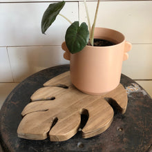 Load image into Gallery viewer, Wood Leaf Plant Risers
