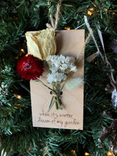Load image into Gallery viewer, Dried Floral Tree Ornaments
